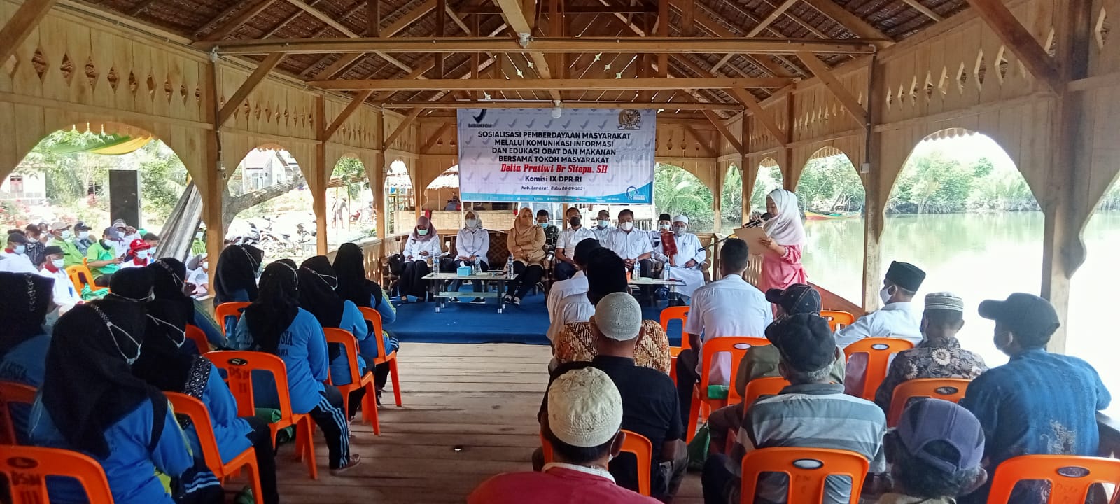Dalam Sosialisasi Obat Dan Makanan, Anggota DPR RI Delia Pratiwi Siap Perjuangkan Vaksin Warga Gebang