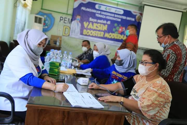 Tenaga Kesehatan Labuhanbatu Perdana di Vaksin Booster Moderna