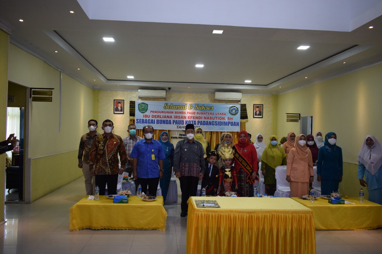 Wakil Walikota Padangsidimpuan Ir. Arwin Siregar  ikuti pengukuhan Bunda PAUD secara virtual