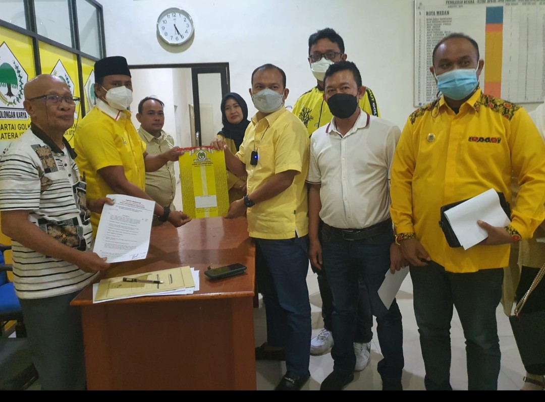 Jelang Musdalub Golkar Tanjungbalai, Mahyaruddin Salim Orang Pertama Ambil Formulir Pendaftaran
