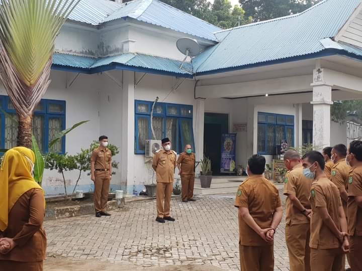 Bupati MADINA HM JAKFAR SUKHAIRI NASUTION Pimpin Apel Pagi di Kantor Dinas Kesehatan