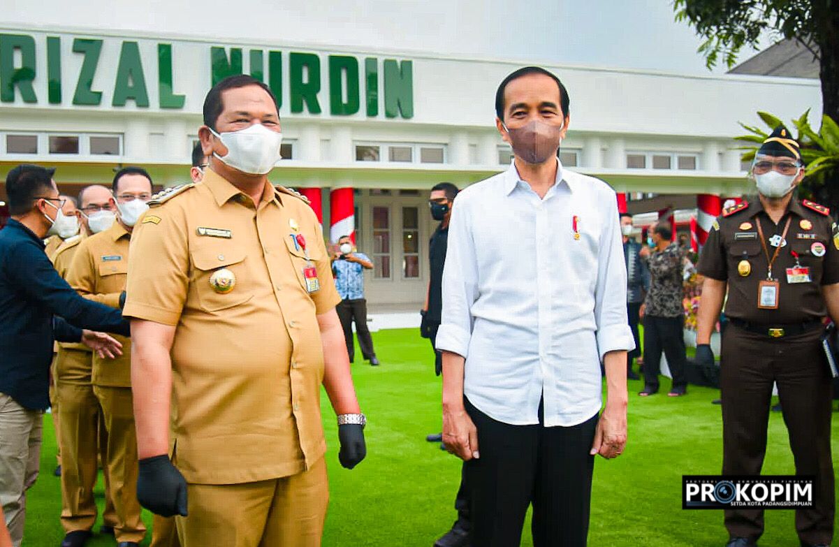 Walikota Irsan Efendi Nasution Hadir  Rapat bersama Presiden Republik Indonesia Joko Widodo