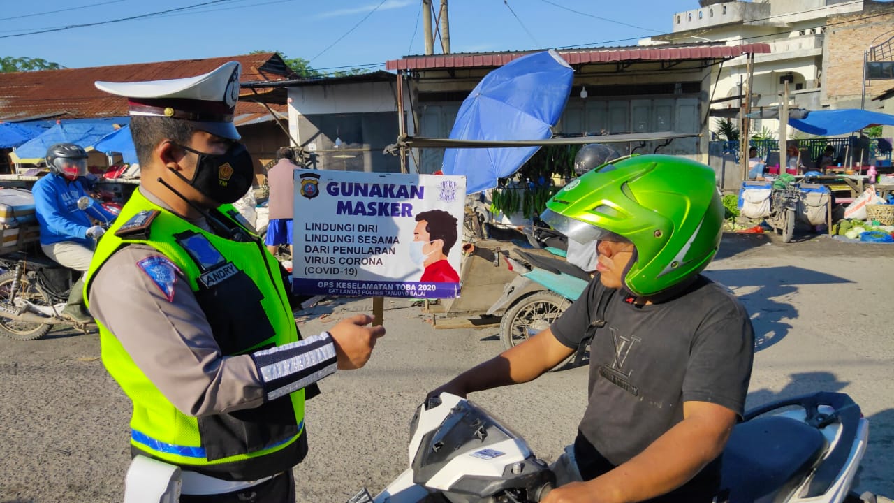 Dalam Rangka Ops Patub Toba 2021, Sat Lantas Polres Tanjung Balai Sosialisasi Prokes Covid-19
