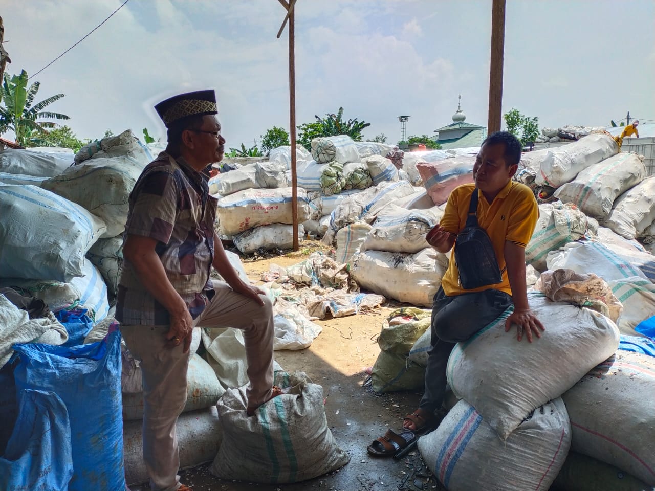 Ketua APEDI Sumut Ruslan Tinjau Usaha Botot