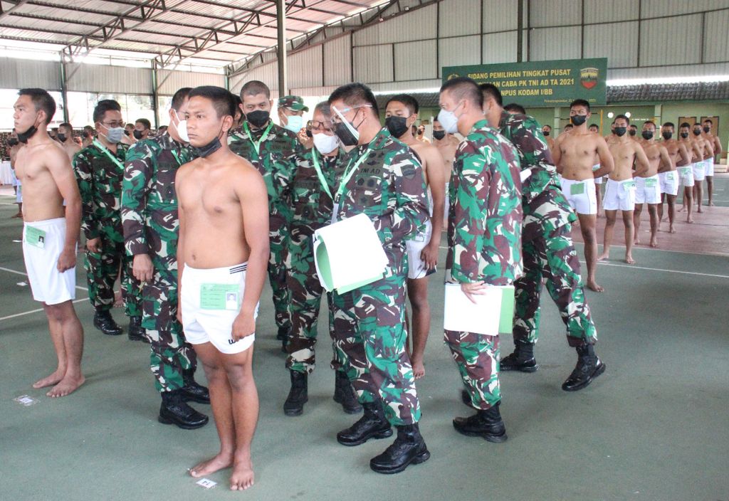 Calon Bintara Prajurit Karier TNI AD Tahun 2021 Ikuti Sidang Pantukhir di Mako Rindam I/BB