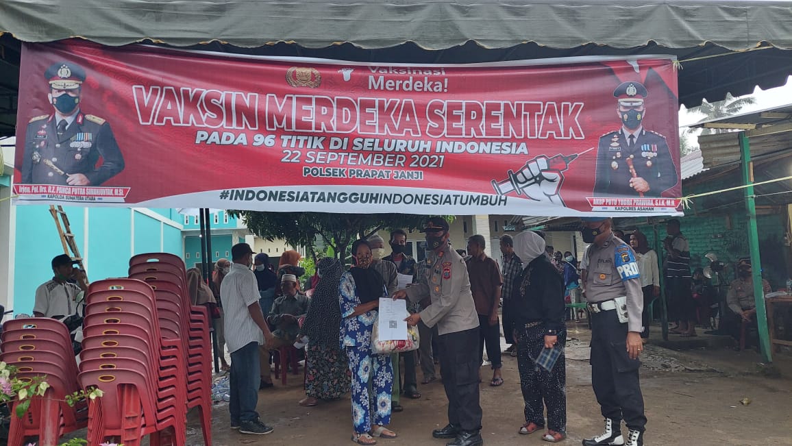 Usai di Vaksin Polsek Prapat Janji Berikan Sembako