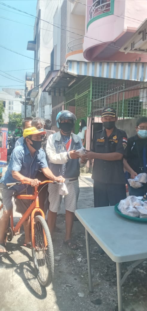 Jelang Milad, Satkom Satria Pendawa Baksos Bagikan 300 Nasi Bungkus Kepada Masyarakat