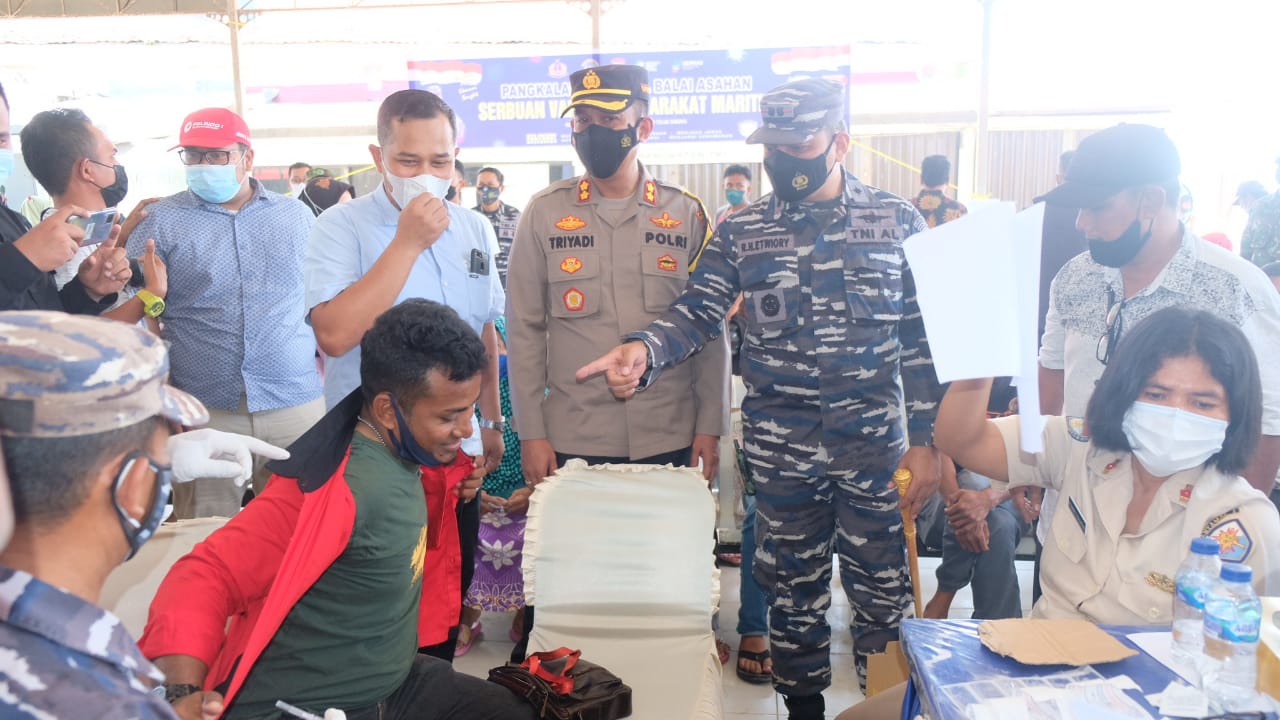 Kapolres Tanjung Balai Bersama Forkopimda Meninjau Serbuan Vaksinasi Massal TNI - Polri, Pemko dan Pelindo Teluk Nibung