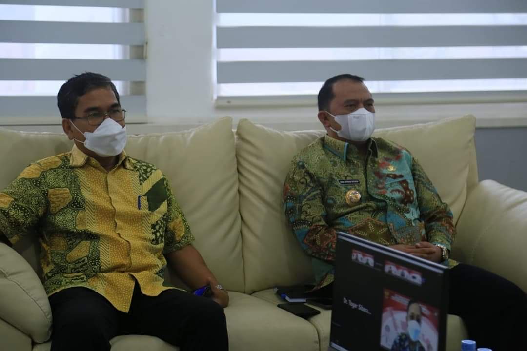Bupati dan Wakil Bupati Labuhanbatu Mengikuti Pembekalan Kepemimpinan Secara Daring