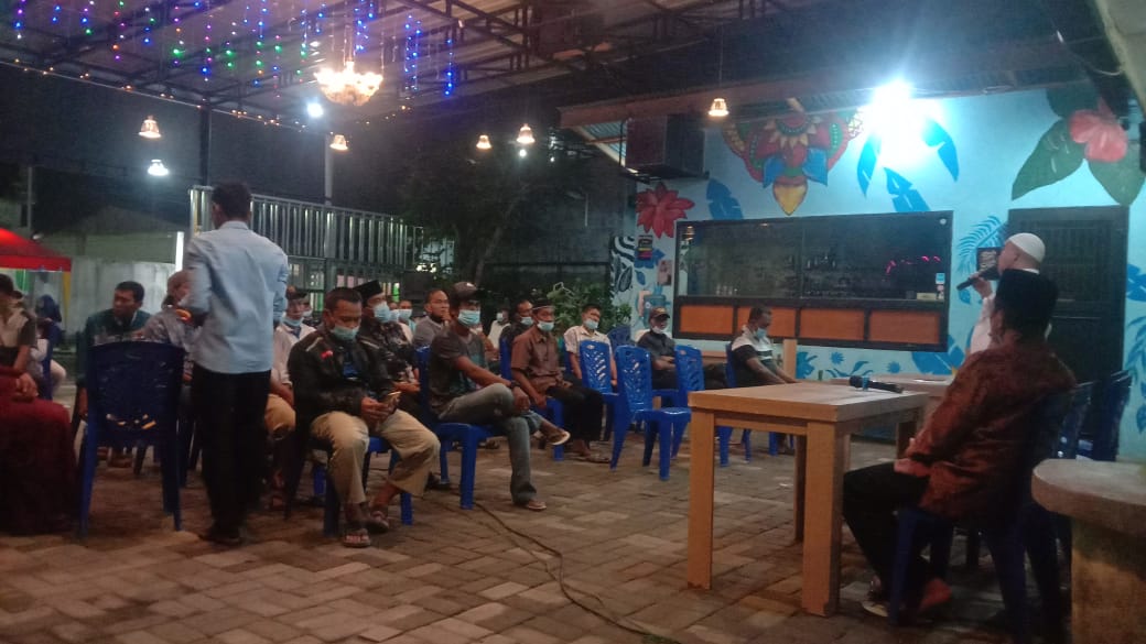 WARGA MEMBULDAK HADIRI RESES ANGGOTA DPRD DS