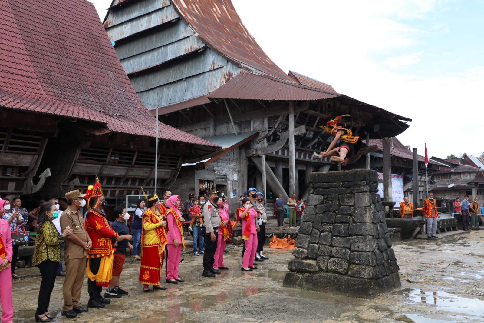 Percepat Vaksin di Kepulauan Nias, Kapolda Sumut Dorong Destinasi Wisata Tumbuh Kembali