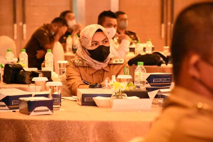 Wabup Atika Azmi Utammi Hadiri Rakor Penanganan Covid-19