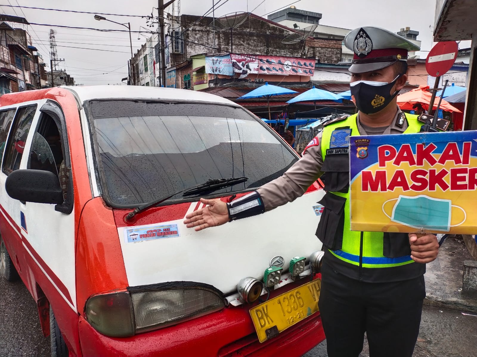 Sat Lantas Polres Tanjung Balai Mensosialisasikan Pengunaan Masker untuk Hidup Sehat Cegah Covid-19