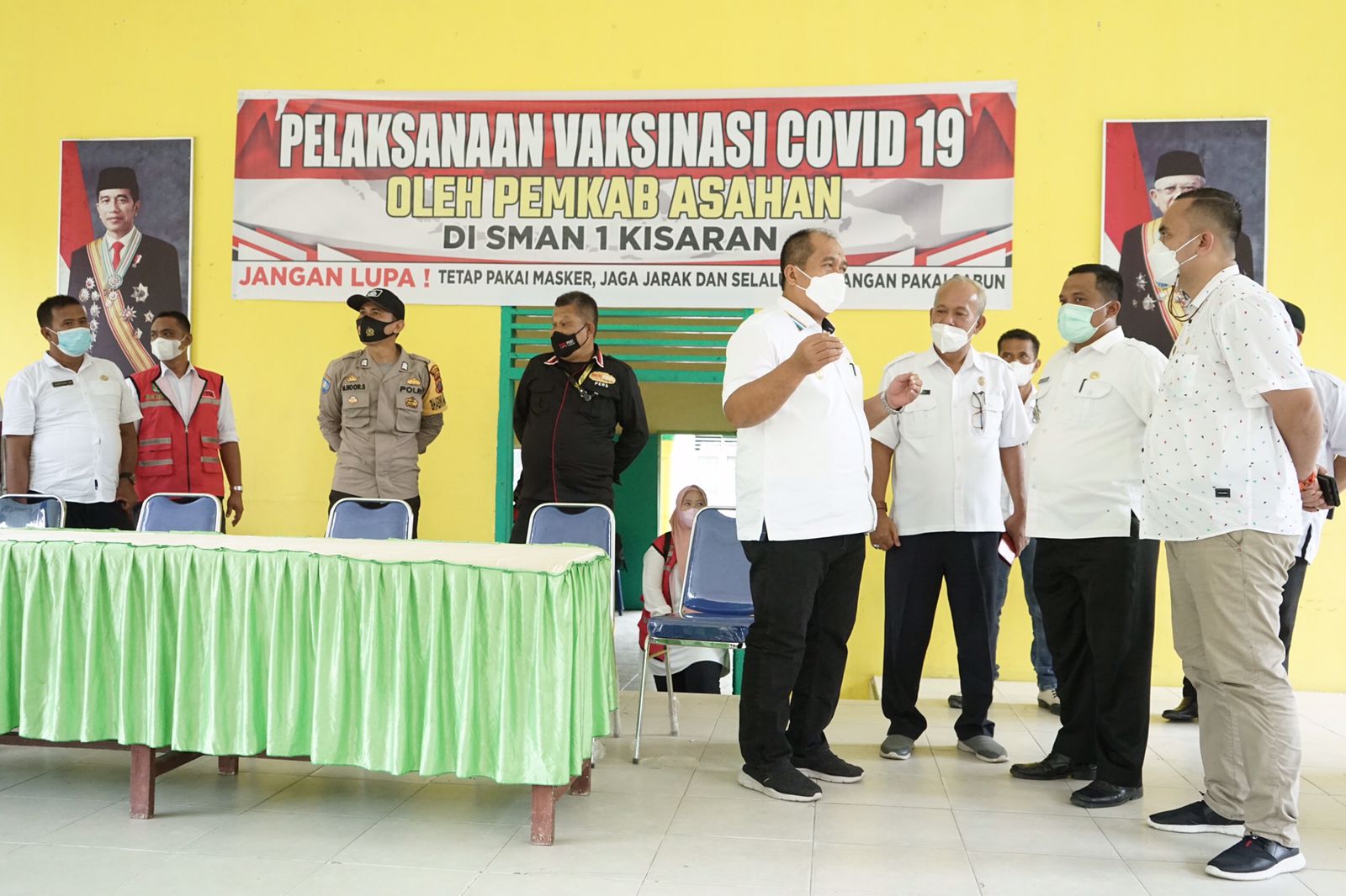Wakil Bupati Asahan Tinjau Pelaksanaan Vaksinasi di SMA Negeri 1 Kisaran