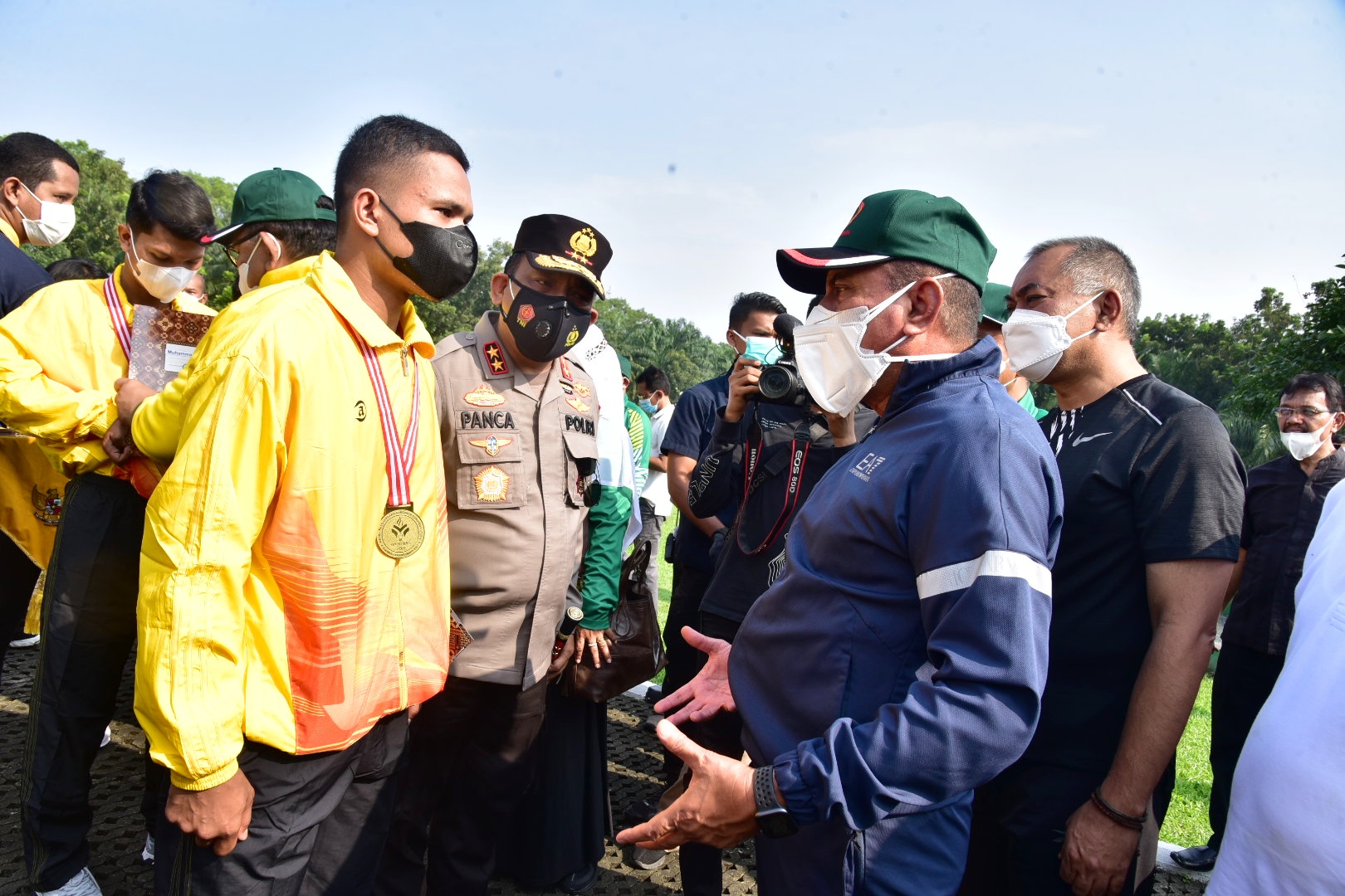 Lepas Kontingen PON XX/2021 Papua  Edy Rahmayadi: Kami Selalu Mendukung Kalian