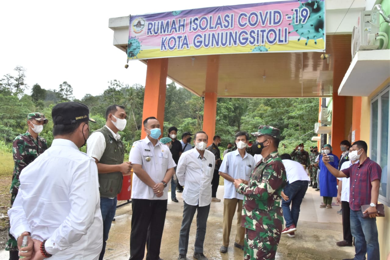 Pangdam I/BB Tinjau Lokasi Isoter dan Posko PPKM di Kep Nias