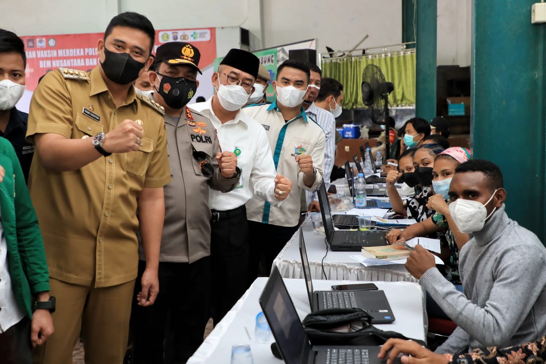 Tinjau Vaksinasi di UMN, Bobby Nasution : Capaian Target Vaksinasi di Medan sudah diatas 35 Persen
