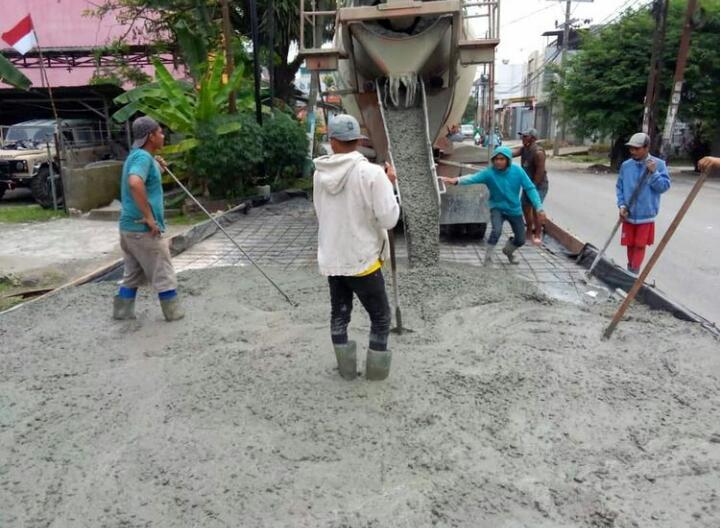Jalan Bunga Asoka Selesai Dibeton, Warga : Bobby Nasution Wali Kota Yang Tepati Janji