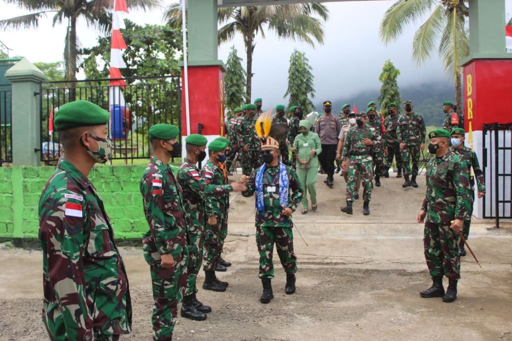 Satgas Pamtas RI-PNG Yonif 131/Braja Sakti Terima Kunjungan Pangdam I/Bukit Barisan