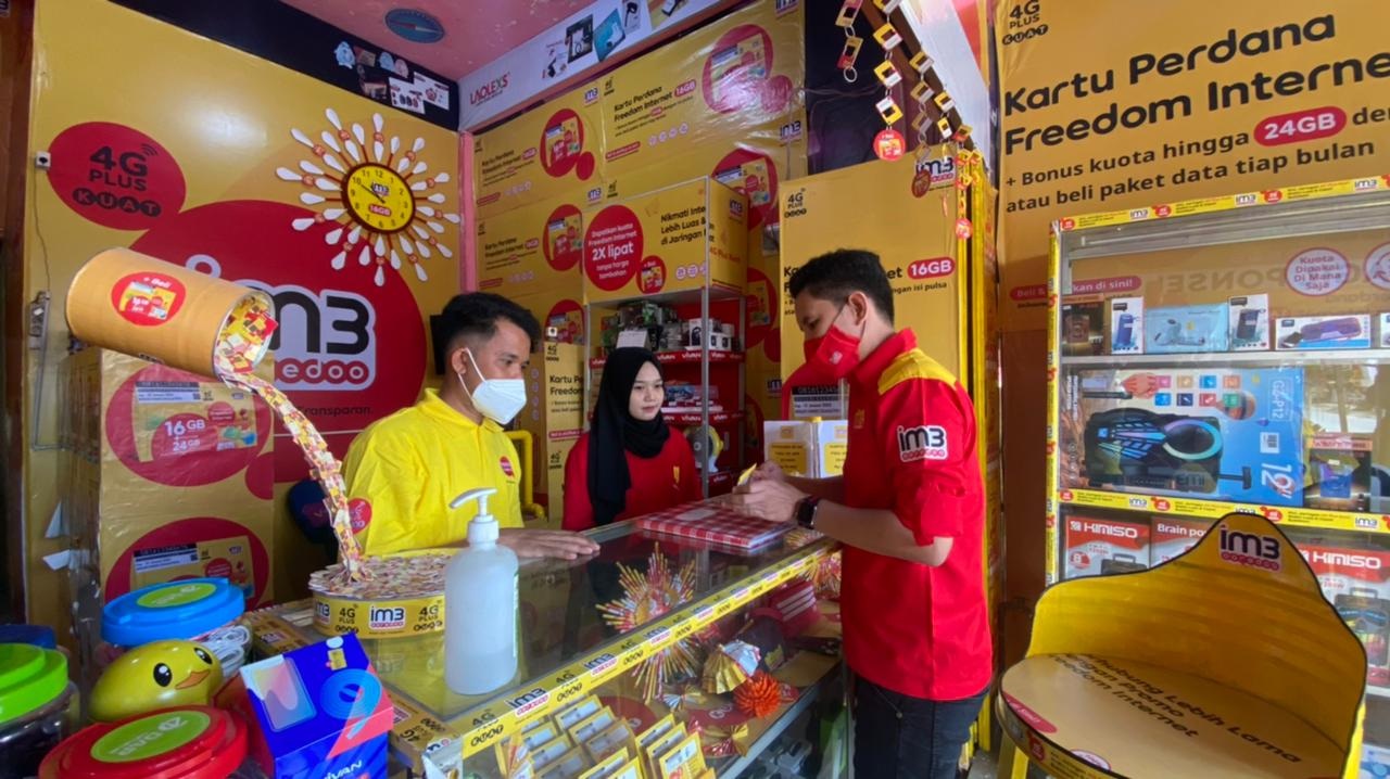 Visit Site dan Outlet Medan ala Indosat Ooredoo Pembuktikan Kekuatan Sinyal dan Kenaikan Omset