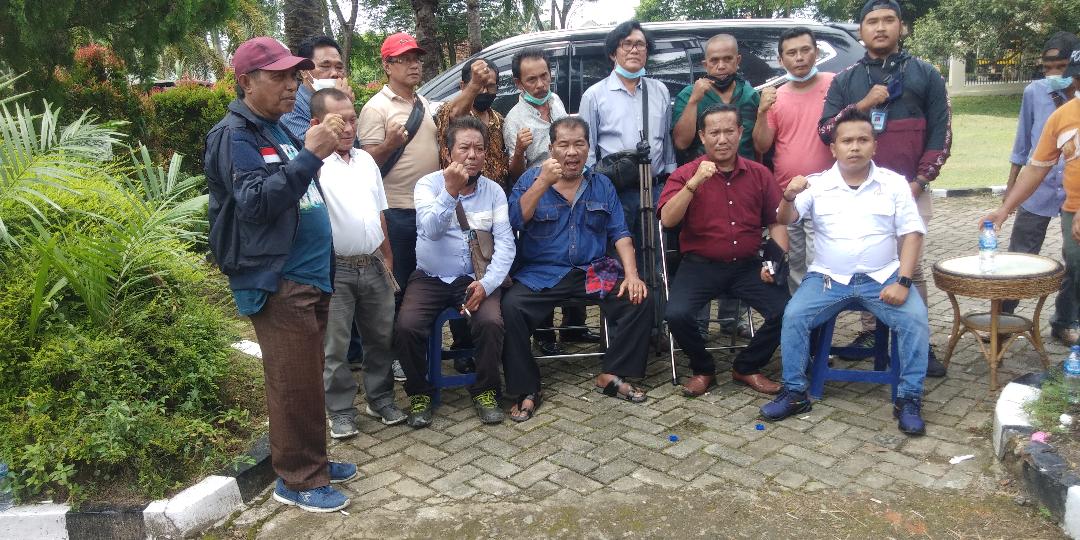 Sidang Kasus â€œ Maki-Makian â€œ Dengan Terdakwa Seri Ukur Ginting Dikawal Puluhan Wartawan