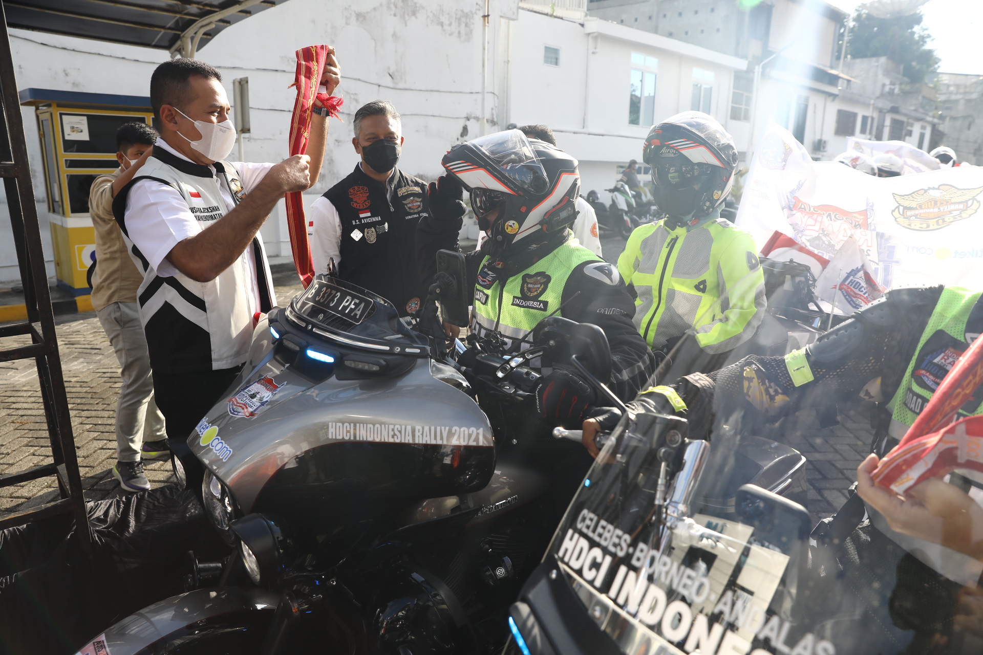 Wagub Sumut Musa Rajekshah Sambut Rombongan Indonesia Rally 2021 HDCI