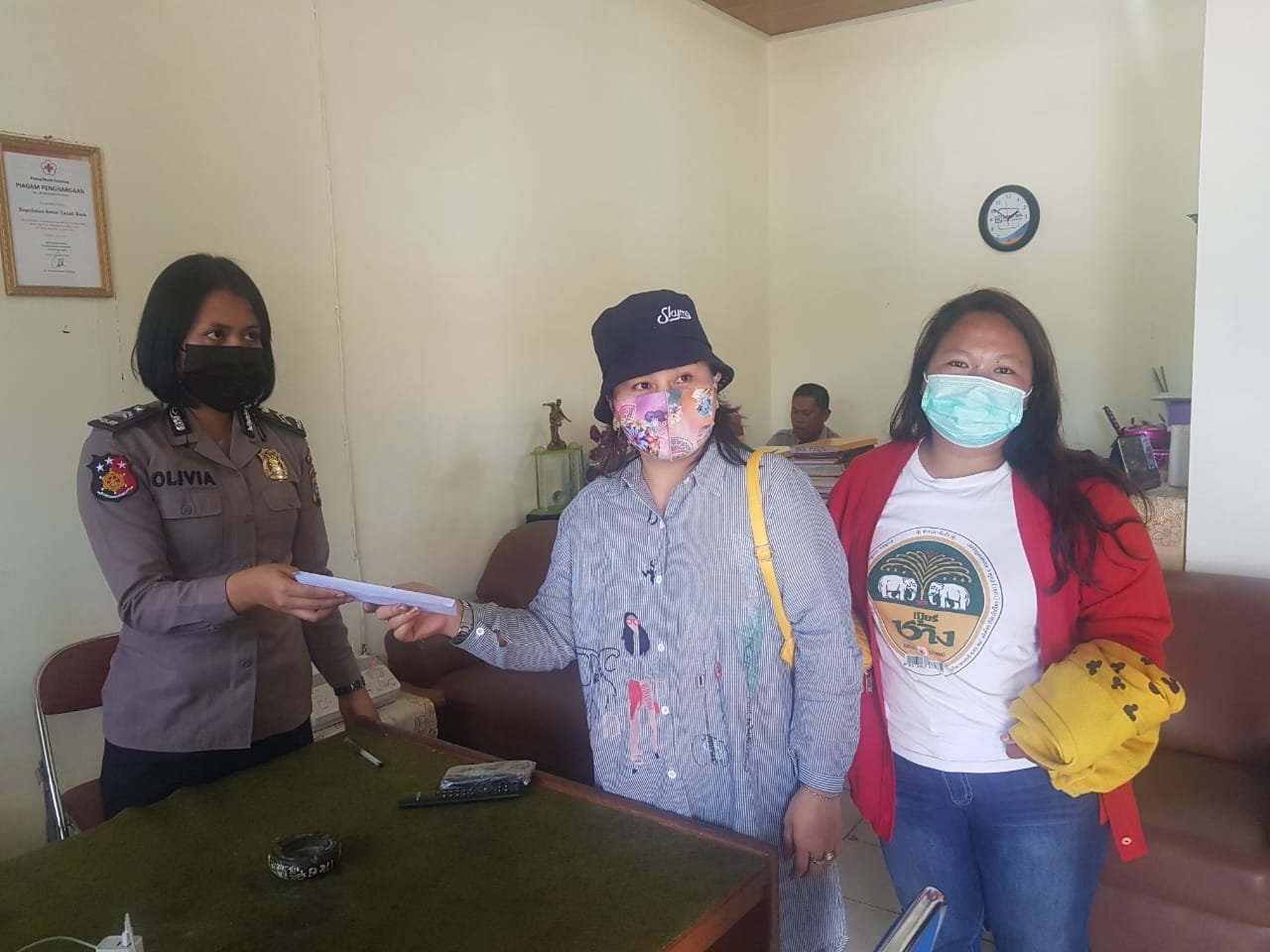 Korban Arisan Online Laporkan PenipuÂ  ke Polres Karo