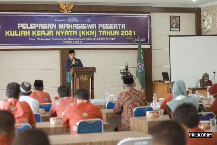 Arwin - Dolly Melepas 717 Mahasiswa UMSU KKN