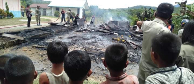 Satu Unit Rumah Warga di Siempat Rube Dilalap Sijago Merah, Diduga Ini Penyebabnya