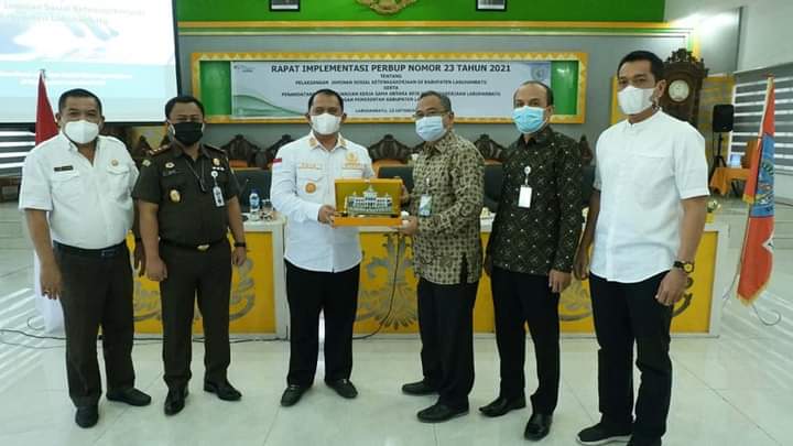 Bupati Buka Rapat Implementasi Perbup No 23 Tahun 2021 Tentang Pelaksanaan Jaminan Sosial Ketenagakerjaan