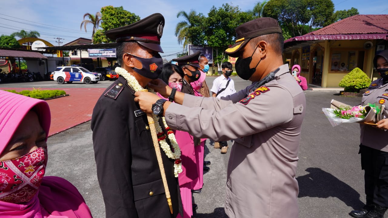 Polres Asahan Gelar Wisuda Purna Bakti, AKBP Putu Yudha : Tetap Jaga Silaturahmi dan Nama Baik Polri