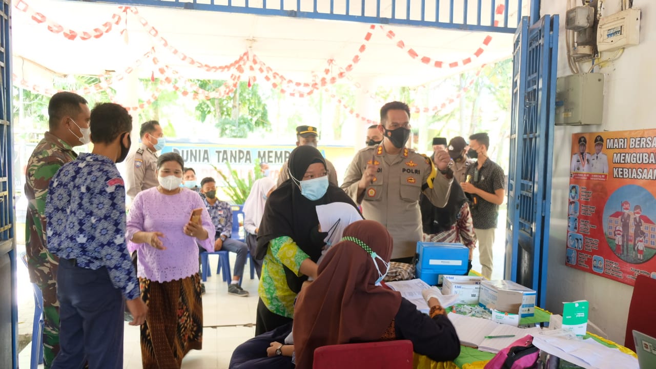 KapolresTinjau Pelaksanaan Vaksinasi dan Vaksin melalui Siaran PT Radio Suara Tanjung Berjaya Kota Tanjung Balai