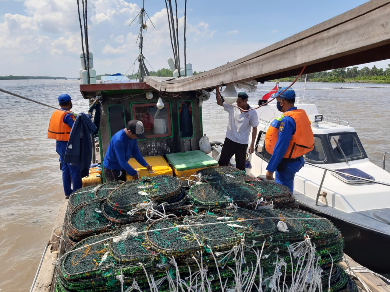 Kapal Patroli BAHBINKANTIMAS Sat Pol Airud Polres Tanjung Balai Patroli Perairan Selamab1 x 12 Jam