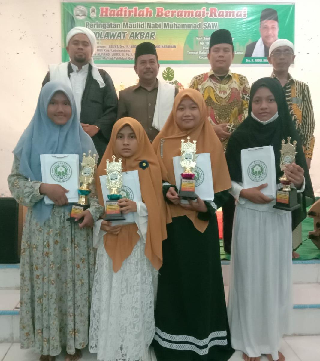 Maulid Nabi Muhammad SAW 1443H. Pondok Mengaji Al-Hafidz Bilah Hilir Gelar Perlombaan Puisi 