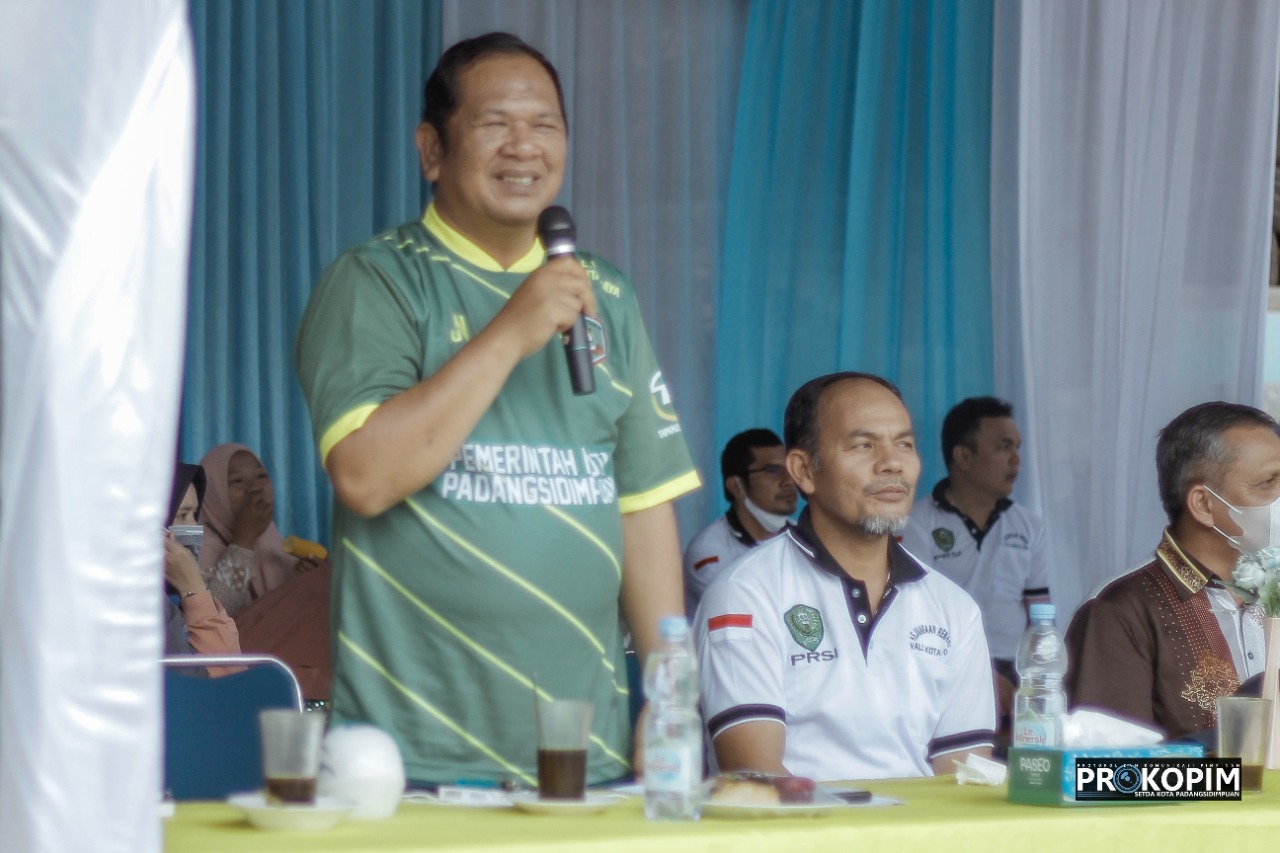 Kejuaraan renang antar pelajar Walikota Padangsidimpuan Cup digelar.