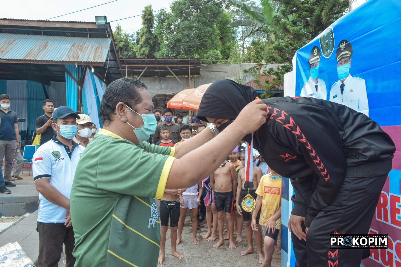 Ini Nama-nama Juara Renang se Tabagsel, Irsan Nasution : Selamat Kepada Pemenang