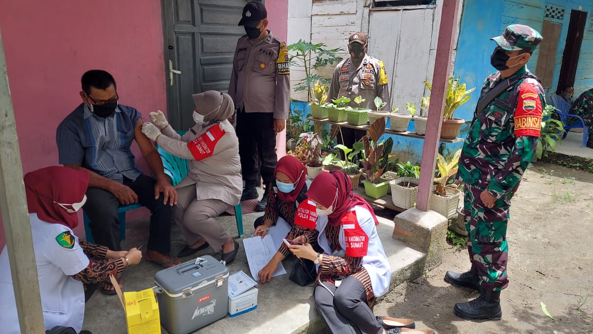 Polres Asahan Suntikkan 50 Vaksin Kepada Penyandang Disabilitas dan Lansia