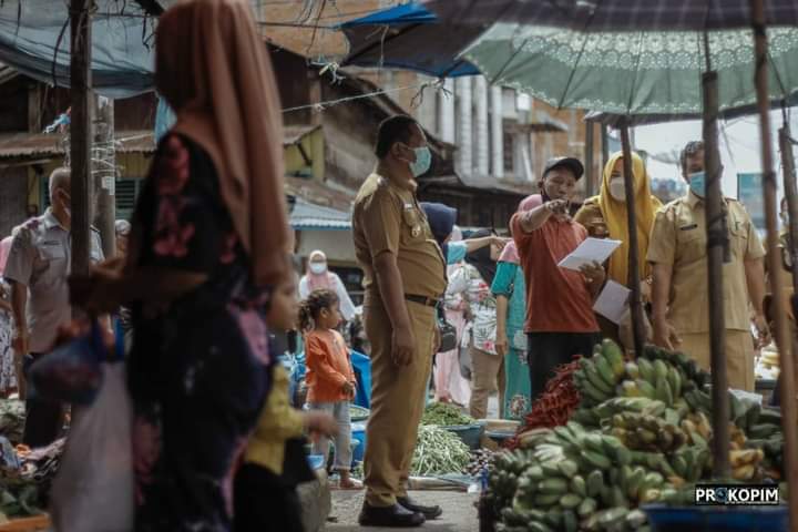 Walikota PSP Irsan Efendi Nasution turun langsung Tertibkan PKL