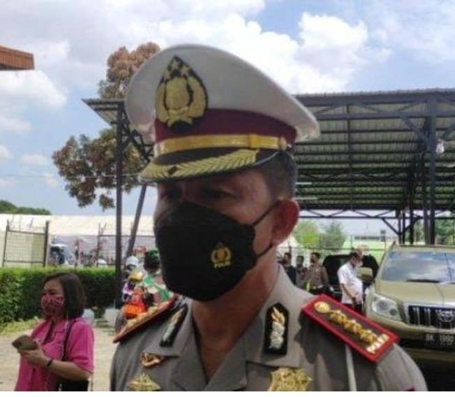 Untuk Membersihkan Sisa Longsor Jalur Medan Berastagi Ditutup Sementara.