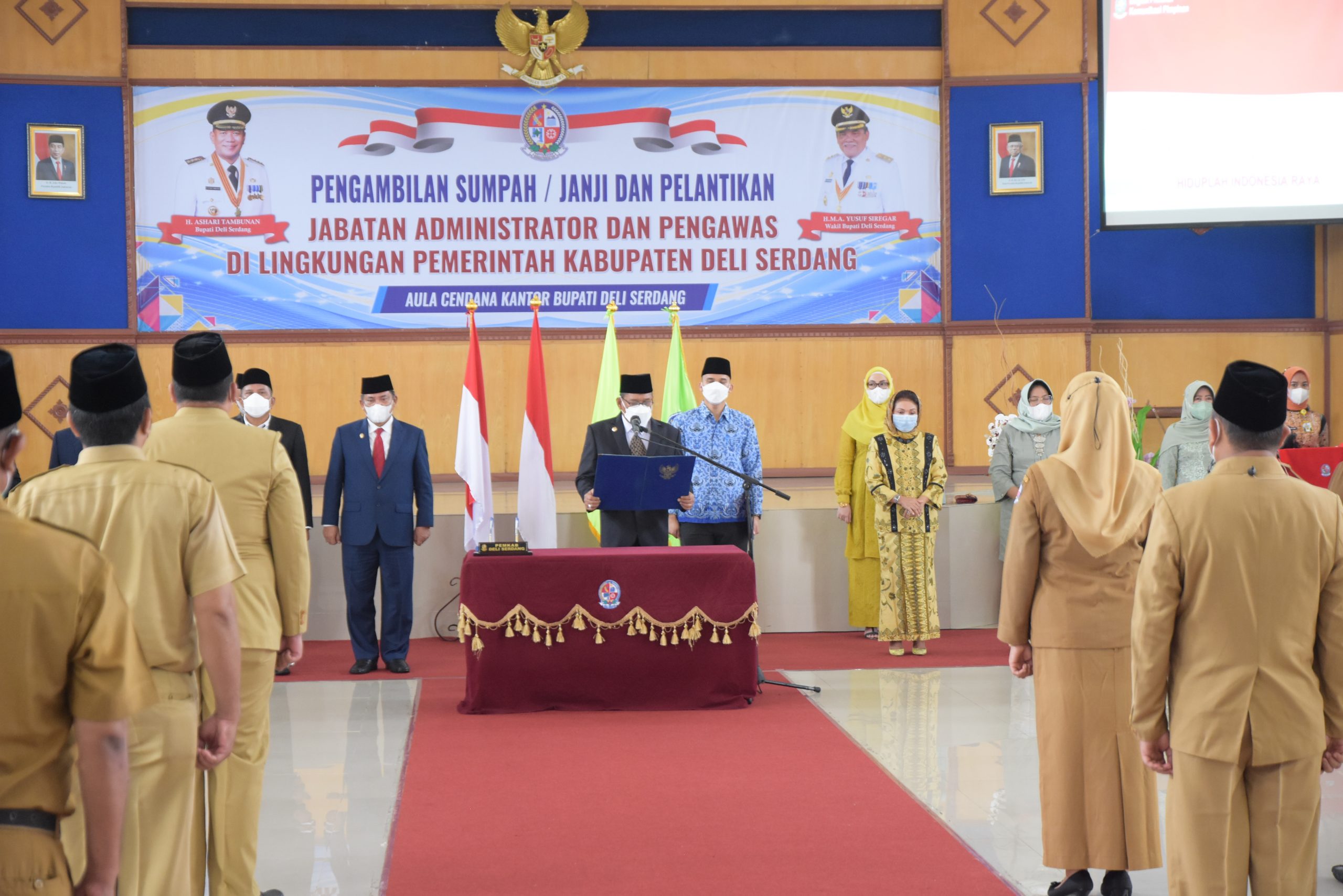 Bupati DS H Ashari Tambunan Lantik 32 Pejabat Administrator dan Pengawas