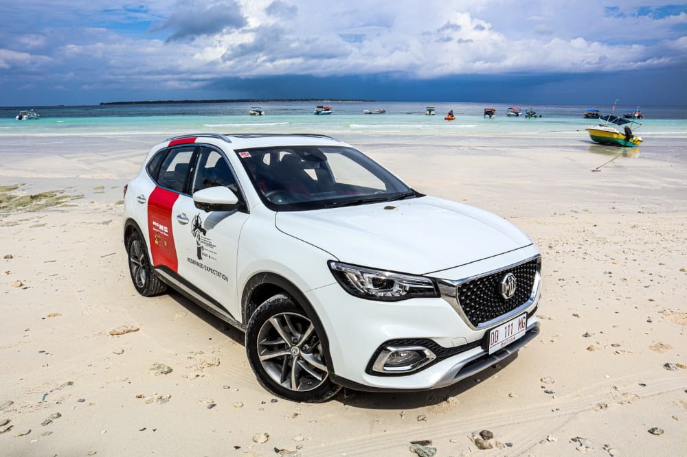 Mobil Pintar MG HS i-SMART Terjang Keindahan Alam Sulawesi