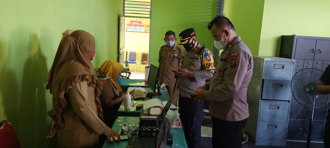 Kapolres Langkat Kunjungan Pengecekan Vaksinasi Di Puskesmas Pangkalan Brandan