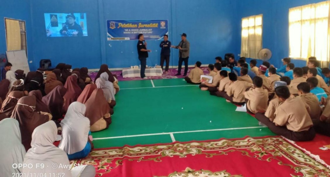 JMSI Lahat Jadi Pemateri Pada Pelatihan Jurnalistik Emirates Islamic School