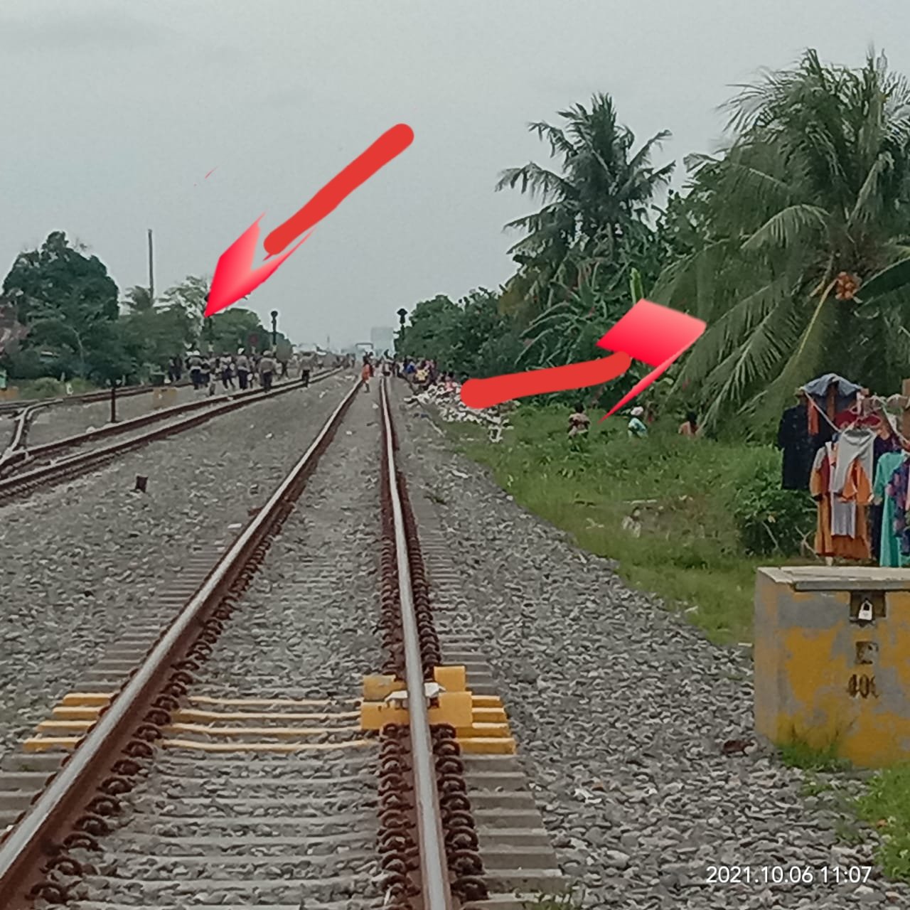 Warga Pasar VII Desa Bandar Klippa Resah, Pinggiran Rel Kereta Api Diduga Jadi Lapak Judi, Kapolsek : Akan Ditindak Lanjuti