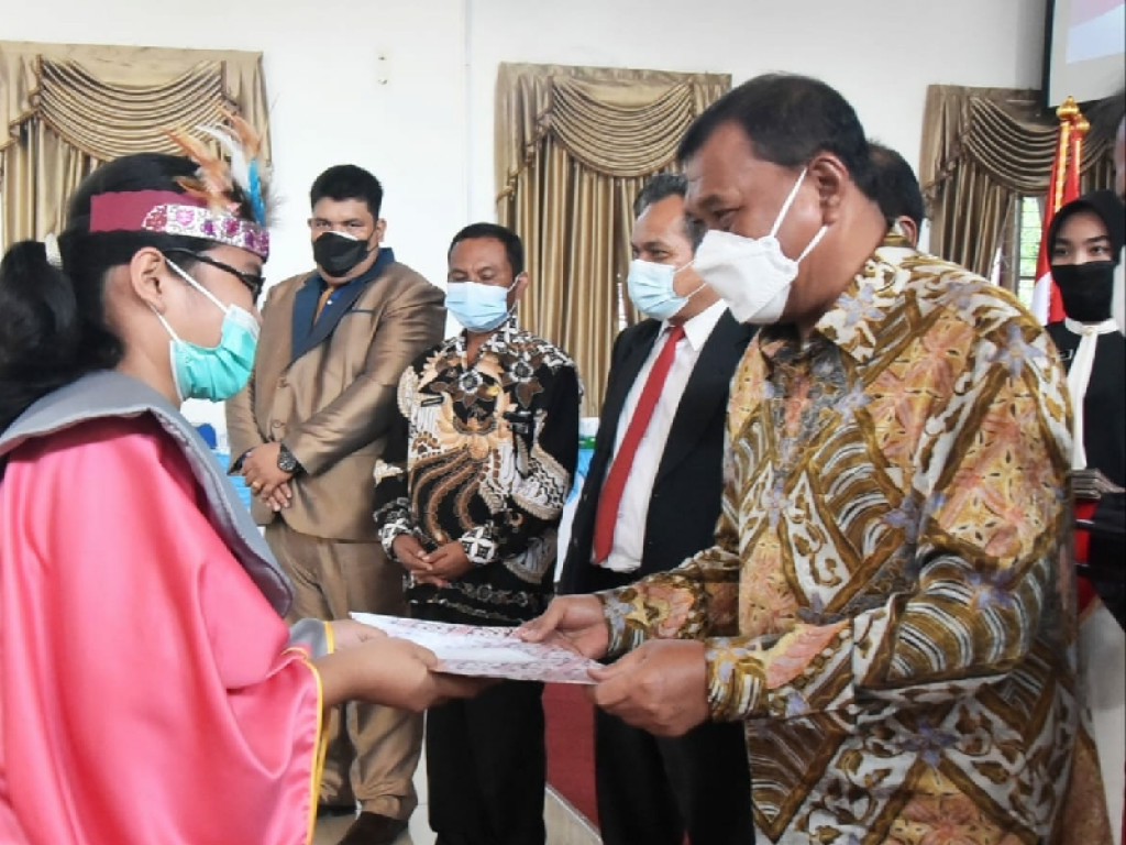 Bupati DS Lepas Kontingen Paduan Suara Kabupaten Deli Serdang ke Festival Pesparawi Ke-4 Sumut