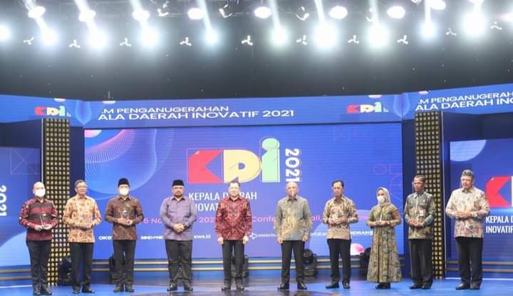 MPI Anugerahi Kepala Daerah Inovatif 2021 Kepada Wako Solok