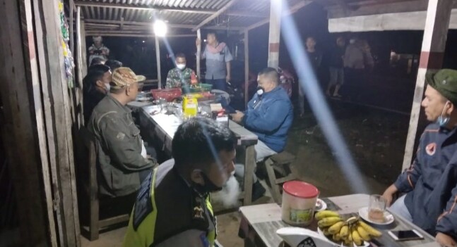Banjir di Tapsel, Bupati Dolly Pasaribu Langsung Turun ke Lokasi