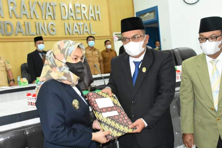 Wakil Bupati Mandailing Natal Ajukan RPJMD ke DPRD