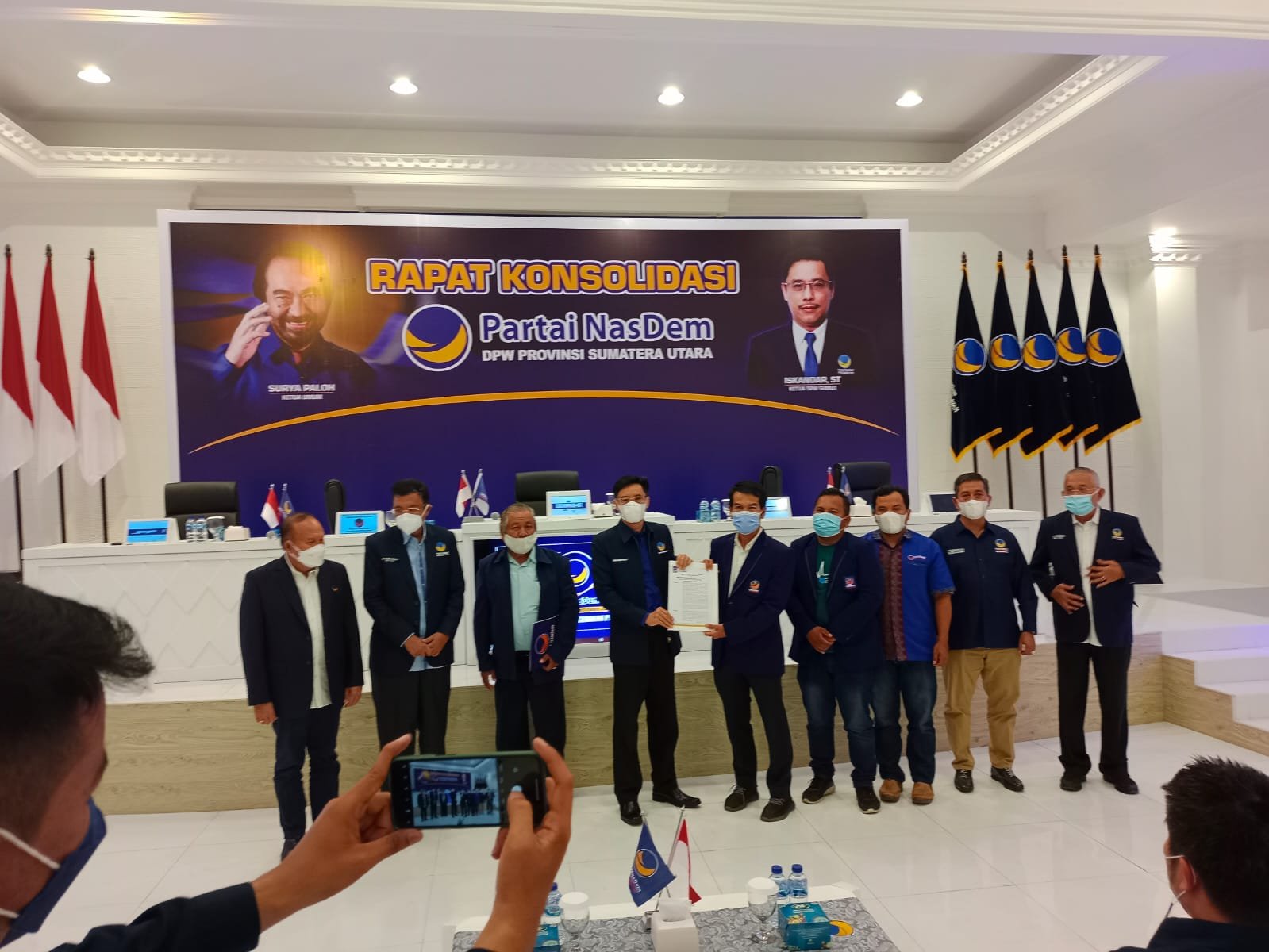 Anton Efendi Berutu SE Terima SK DPD Partai Nasdem Kabupaten Pakpak Bharat, Siap Besarkan Partai