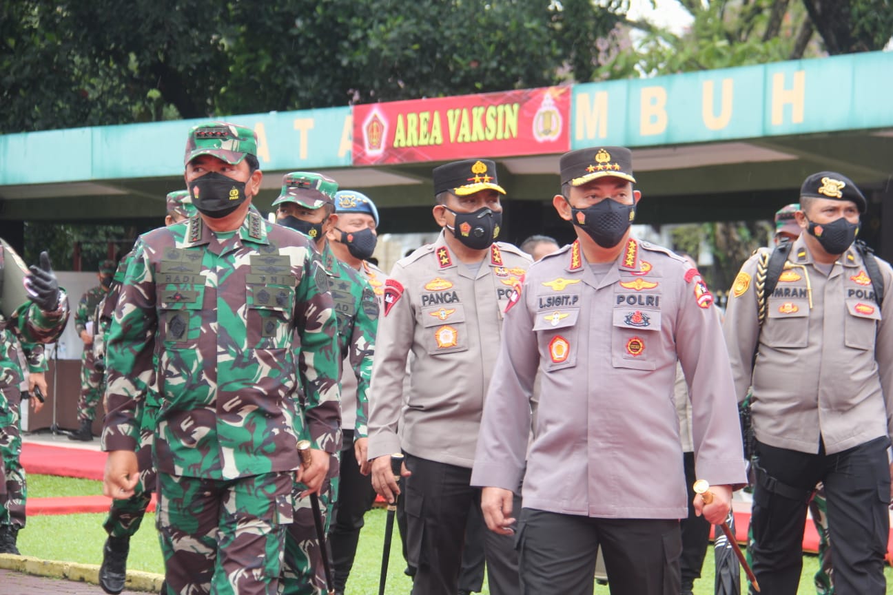 Kapolri dan Panglima TNI Tinjau Percepatan Vaksinasi Sumut